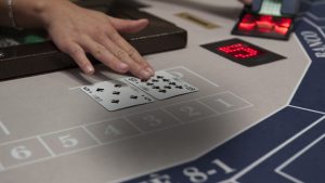 ギャンブルの心理学：なぜ人々はギャンブルをするのですか？